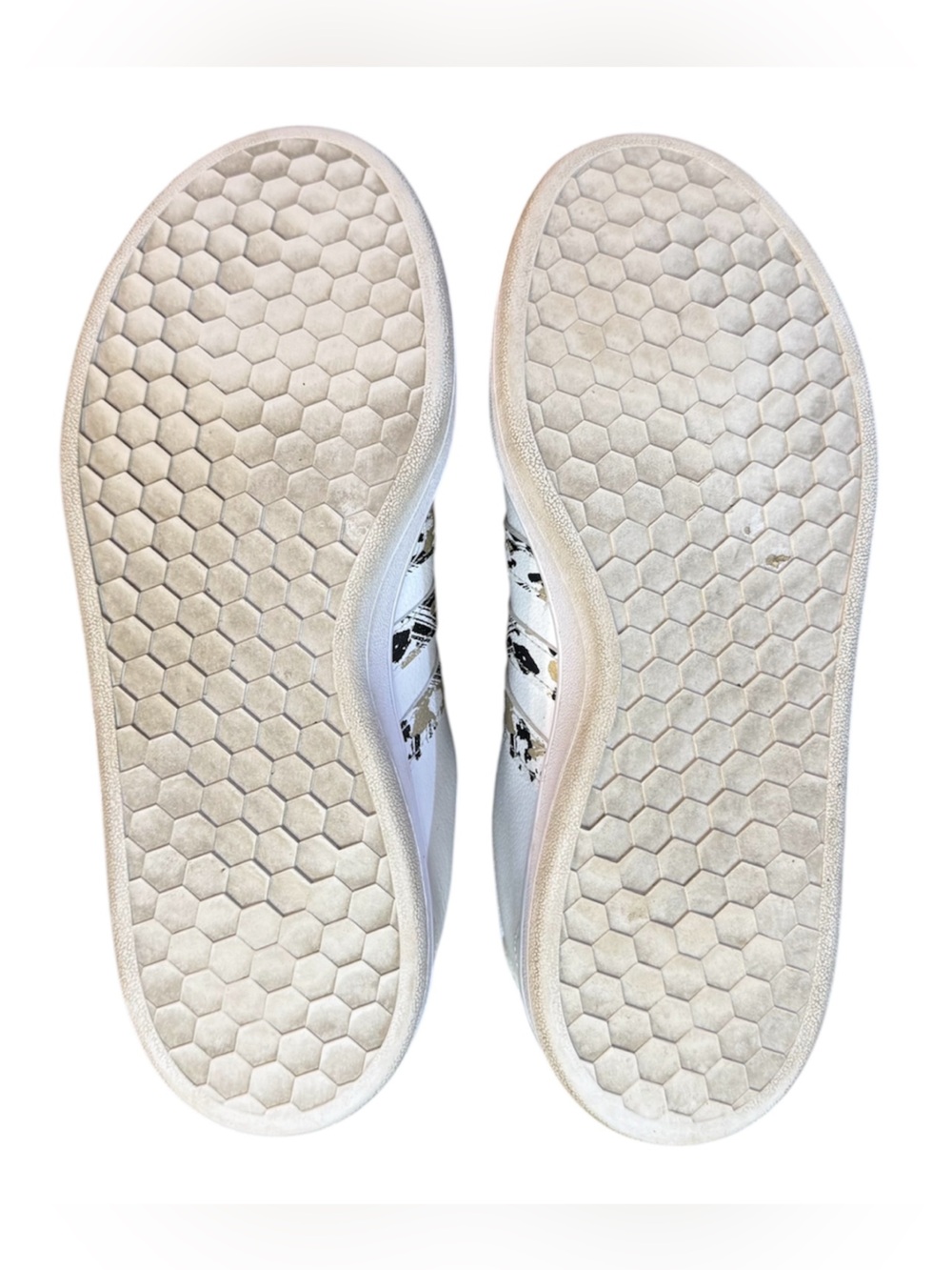 Adidas Grand Court Sneakers with Metallic/Gold-Textured 3-Stripes Women’s 7.5 - Picture 7 of 8